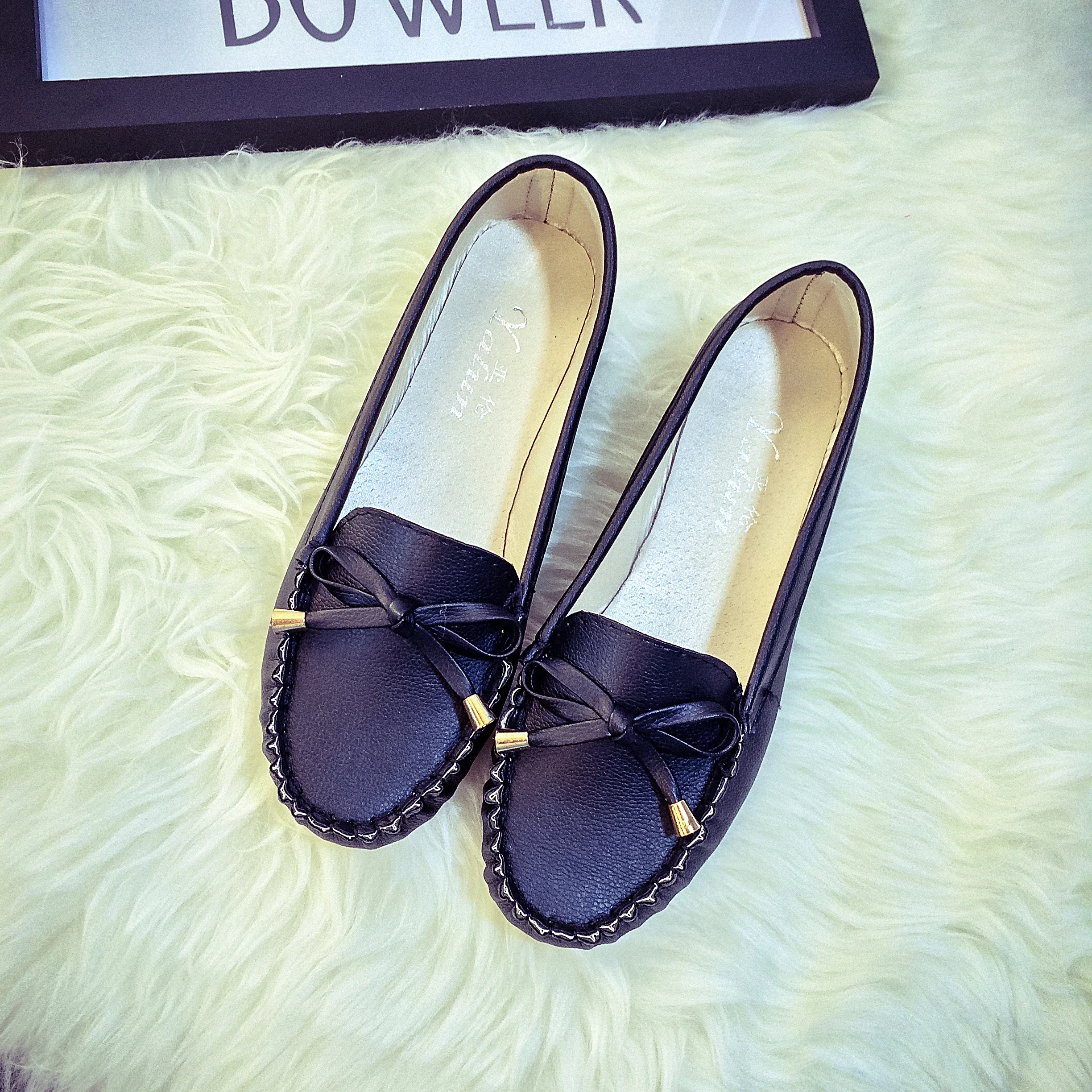 Women Flats Ballet Shoes Cut Out Leather Breathable Moccasins Boat Ballerina Ladies Casual Zapatillas Mujer
Women Flats Ballet Shoes Cut Out Leather Breathable Moccasins Boat Ballerina Ladies Casual Zapatillas Mujer