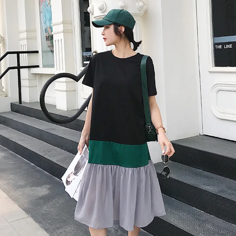 2022Summer New Korean Chiffon Stitching Dress Loose Thin Simple Black Round Neck Women Short Sleeved T-shirt Dress Free Shipping 
2022Summer New Korean Chiffon Stitching Dress Loose Thin Simple Black Round Neck Women Short Sleeved T-shirt Dress Free Shipping