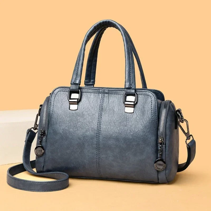 Женская сумка, новинка 2024, модная сумка, вместительная сумка через плечо из мягкой кожи для мам, высокое качество, модная простая сумка на плечо
Женская сумка, новинка 2024, модная сумка, вместительная сумка через плечо из мягкой кожи для мам, высокое качество, модная простая сумка на плечо