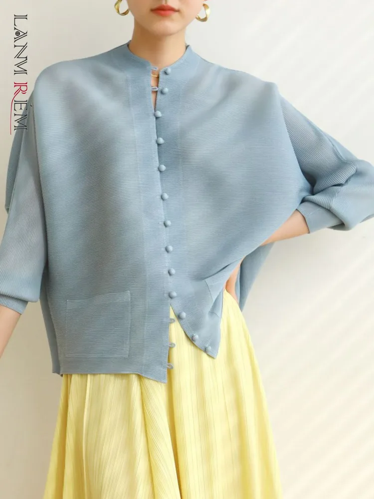 LANMREM Retro Pleated Shirt For Women Long Sleeves Single Breasted Spliced Pockets Casual Tops Female Clothes 2024 New 2YA1489
LANMREM Retro Pleated Shirt For Women Long Sleeves Single Breasted Spliced Pockets Casual Tops Female Clothes 2024 New 2YA1489