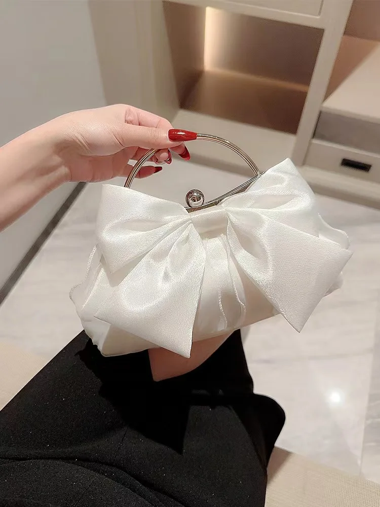 

Niche Fashion French Bow Pleated Handbag Clip Dinner Bag Silk Dumpling Bag Cute Girly Cloud Clutch Chain Messenger Luxury Bag