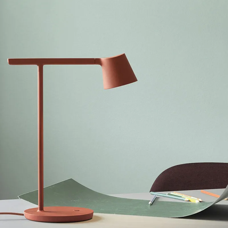Настольная лампа Muuto с наконечником, в скандинавском стиле, минималистичное освещение для защиты глаз, спальни, детской, гостиной, светодиодная лампа для чтения
Настольная лампа Muuto с наконечником, в скандинавском стиле, минималистичное освещение для защиты глаз, спальни, детской, гостиной, светодиодная лампа для чтения