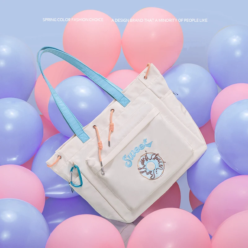 Embroidery Woven Rope Color Contrast Tote Bag Large Capacity Nylon Shopping Bag Schoolbag Female Handbags for Women Square Bags
Embroidery Woven Rope Color Contrast Tote Bag Large Capacity Nylon Shopping Bag Schoolbag Female Handbags for Women Square Bags