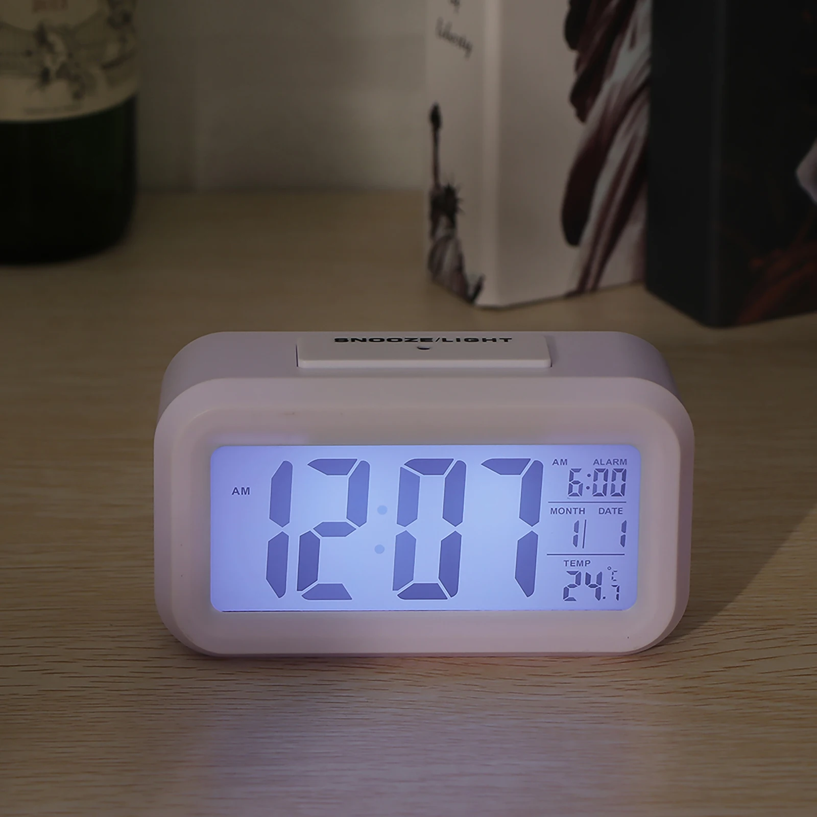 

Multifunction Alarm Clock LCD Electronic Digital Watch Backlight Snooze Mute Calendar Temperature Display Sensor Nightlight