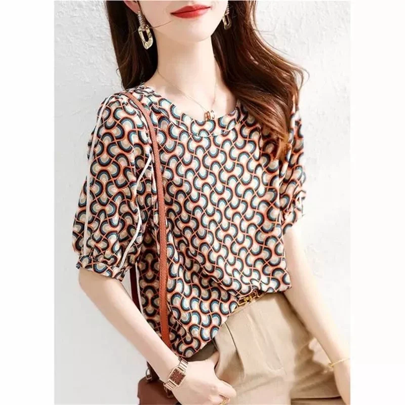 Women Spring Summer Style Blouses Shirts Lady Casual Short Puff Sleeve O-Neck Plaid Printed Blusas Tops ZZ1886
Women Spring Summer Style Blouses Shirts Lady Casual Short Puff Sleeve O-Neck Plaid Printed Blusas Tops ZZ1886