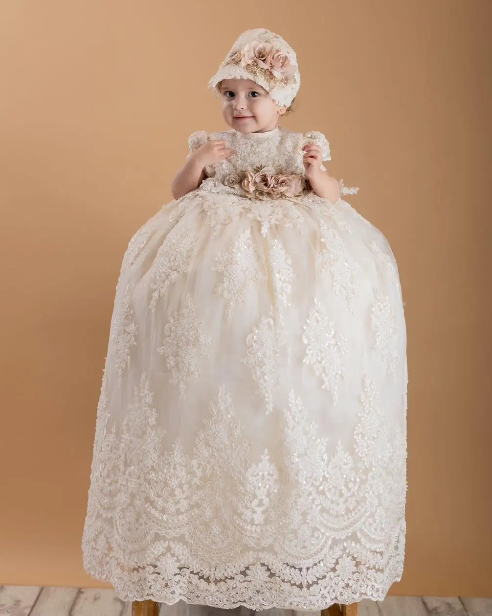 

Luxury Ivory Baby Christening Gowns Lace Appliques Girls Baptism Glitter Long Newborn Kids Birthday First Communion Dresses