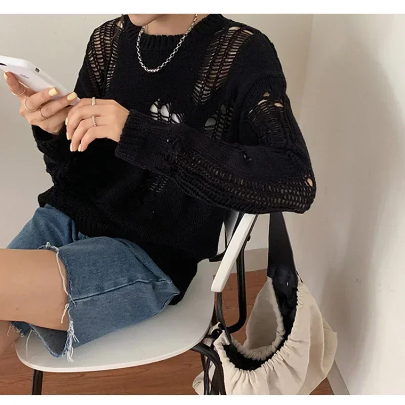 2024 Avant-garde Punk Style Ripped Hole Loose Design Hollow Long-sleeved Knitted Sweater Women's Top Outer Wear Pullover Sweater
2024 Avant-garde Punk Style Ripped Hole Loose Design Hollow Long-sleeved Knitted Sweater Women's Top Outer Wear Pullover Sweater