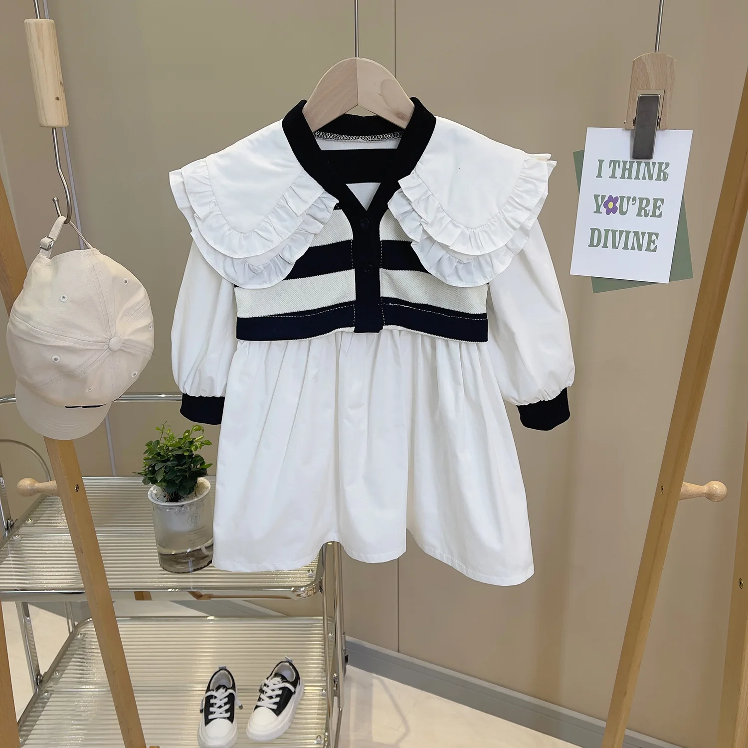

Autumn Girls Dresses Black White Striped Kids Wear Bowknot Decorated Princess Dress New Arrival Cute Spring