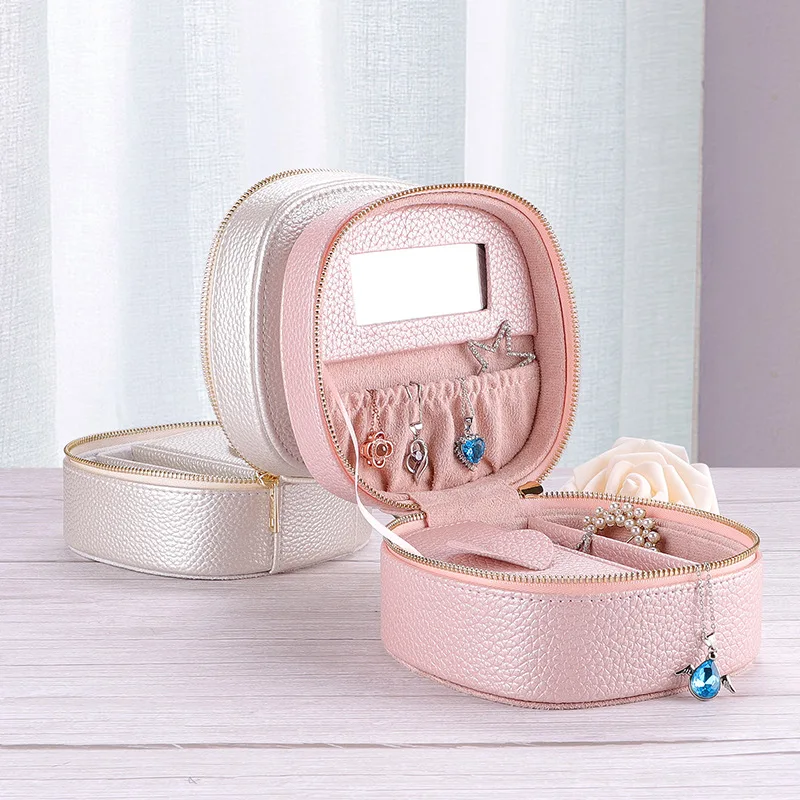 2022 New High End PU Jewelry Storage Case Small Square Portable Jewelry Organizer Packaging Ring Earrings Pendant Storage Box
2022 New High End PU Jewelry Storage Case Small Square Portable Jewelry Organizer Packaging Ring Earrings Pendant Storage Box
