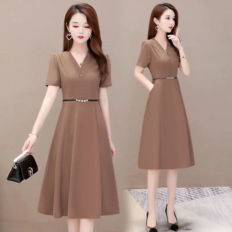2024 New Summer Dress Women's Large Size Women's Medium Long Short Sleeved Waist Wrapped A-line Casual Long Dress L324
2024 New Summer Dress Women's Large Size Women's Medium Long Short Sleeved Waist Wrapped A-line Casual Long Dress L324