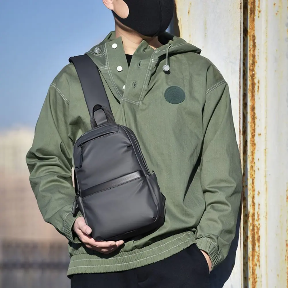 Single Shoulder Men's Chest Bag Casual Wear-resistant Large Capacity Travel Sling Bag Waterproof Solid Color Crossbody Bag
Single Shoulder Men's Chest Bag Casual Wear-resistant Large Capacity Travel Sling Bag Waterproof Solid Color Crossbody Bag