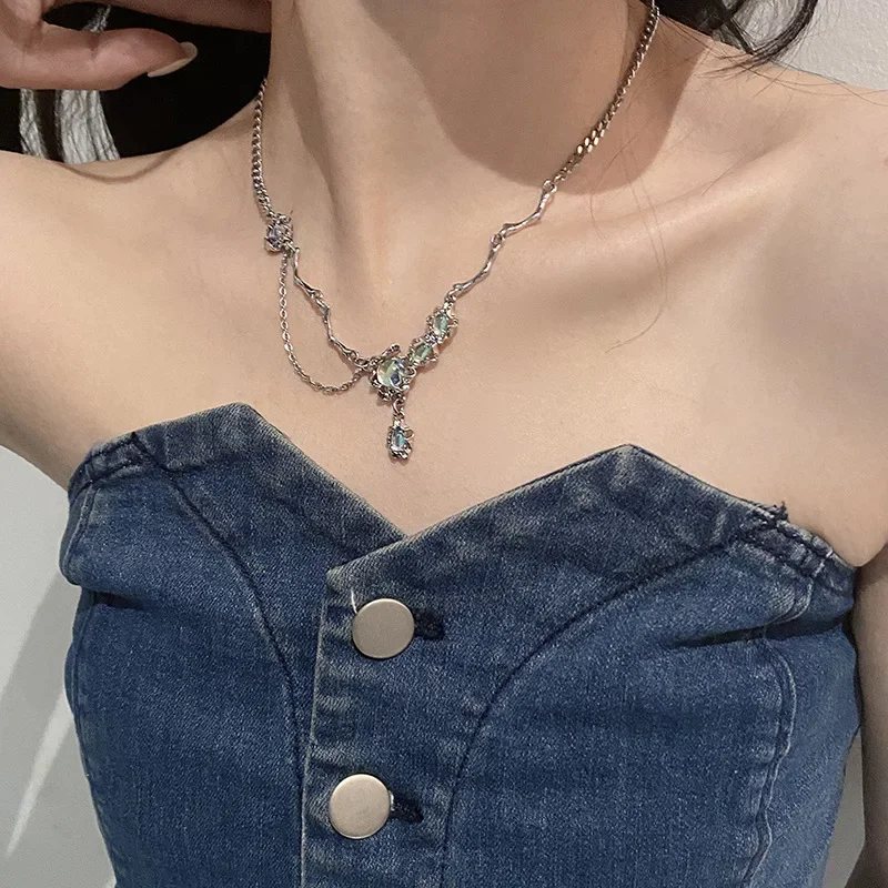 925 silverMoonstone tassel stitching necklace femininity clavicle chain irregular zircon neck chain . new 
925 silverMoonstone tassel stitching necklace femininity clavicle chain irregular zircon neck chain . new