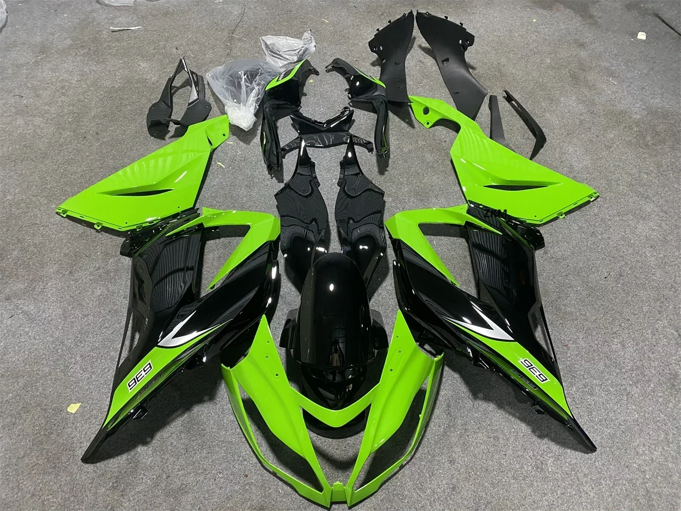 Для 636 ZX6R ZX-6R ZX 6R 2013 2014 2015 2016-2018 комплект обтекателей для мотоциклов из АБС-пластика
Для 636 ZX6R ZX-6R ZX 6R 2013 2014 2015 2016-2018 комплект обтекателей для мотоциклов из АБС-пластика