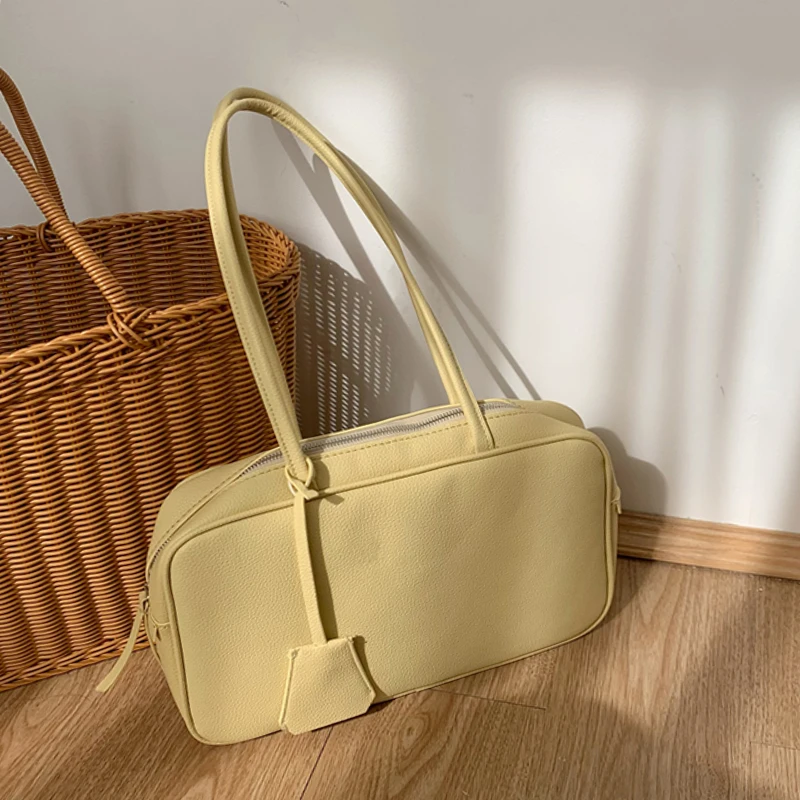 Solid Color Women's Shoulder Bag Large Capacity Ladies Casual Tote Bag Daily Commute Female Travel Handbags Girls School Bags
Solid Color Women's Shoulder Bag Large Capacity Ladies Casual Tote Bag Daily Commute Female Travel Handbags Girls School Bags