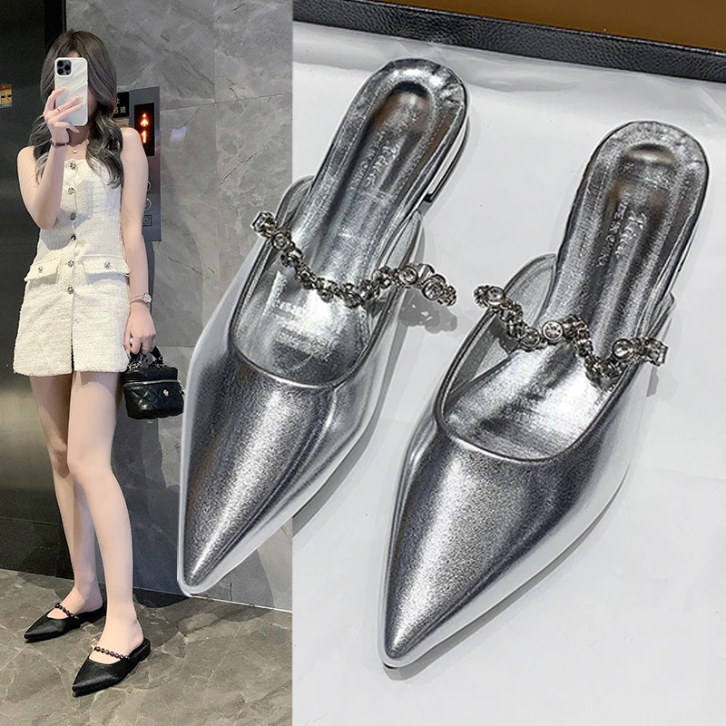 2023 Women's New Fashion Spring/Summer Flat Shoes Designer Luxury Silver Slippers Women's Chain Low Heel Comfortable Slippers
2023 Women's New Fashion Spring/Summer Flat Shoes Designer Luxury Silver Slippers Women's Chain Low Heel Comfortable Slippers