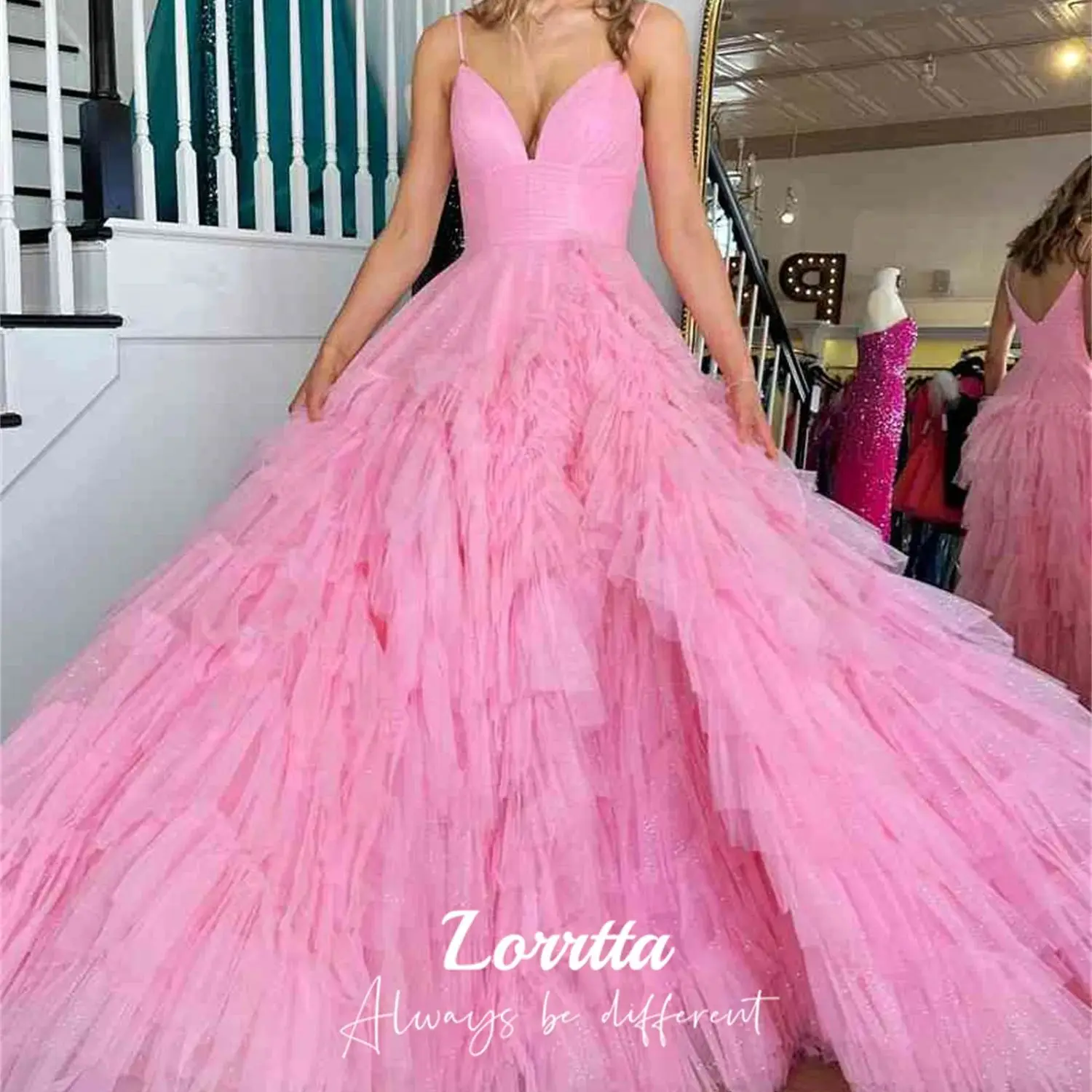 Lorrtta Pink Delicate Tulle Ball Gown Spaghetti Strap Tiered A-Line Evening Gown Off Shoulder Sweetheart Neck Birthday Gown
Lorrtta Pink Delicate Tulle Ball Gown Spaghetti Strap Tiered A-Line Evening Gown Off Shoulder Sweetheart Neck Birthday Gown