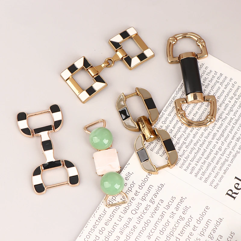 1Pair Lady Shoe Clip Wedding Shoes High Heel Women Bride Decoration Rhinestone Shiny Decorative Clips Charm Buckle
1Pair Lady Shoe Clip Wedding Shoes High Heel Women Bride Decoration Rhinestone Shiny Decorative Clips Charm Buckle