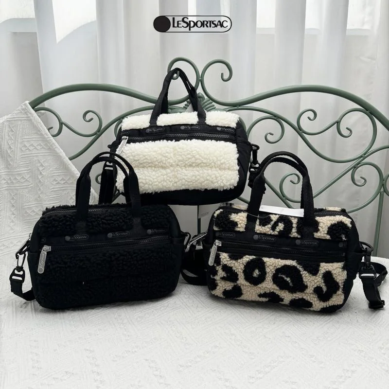 Женская сумка Lesportsac, новинка, осень/зима, Классическая серия, Сумка с леопардовым узором, плюшевая сумка, сумка через плечо, модная сумка-тоут
Женская сумка Lesportsac, новинка, осень/зима, Классическая серия, Сумка с леопардовым узором, плюшевая сумка, сумка через плечо, модная сумка-тоут