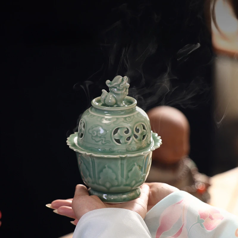 

Celadon Incense Burner, Chinese Household, Lion Awakening, Aromatherapy Furnace, Indoor Sandalwood, Tea Ceremony, Office Decorat
