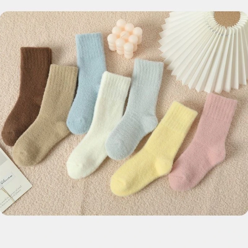 Monochrome Mink Fleece Socks for Children, Thickened Snow Socks, Warm Baby Socks, Newborn, Autumn and Winter, 4 Pairs per Lot
Monochrome Mink Fleece Socks for Children, Thickened Snow Socks, Warm Baby Socks, Newborn, Autumn and Winter, 4 Pairs per Lot