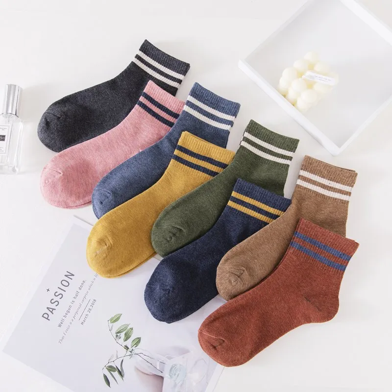 Женские полосатые носки для девочек; Подарок; Сезон осень-зима-весна; Хлопковые женские короткие носки средней длины в полоску; Уличная одежда в стиле Харадзюку
Женские полосатые носки для девочек; Подарок; Сезон осень-зима-весна; Хлопковые женские короткие носки средней длины в полоску; Уличная одежда в стиле Харадзюку