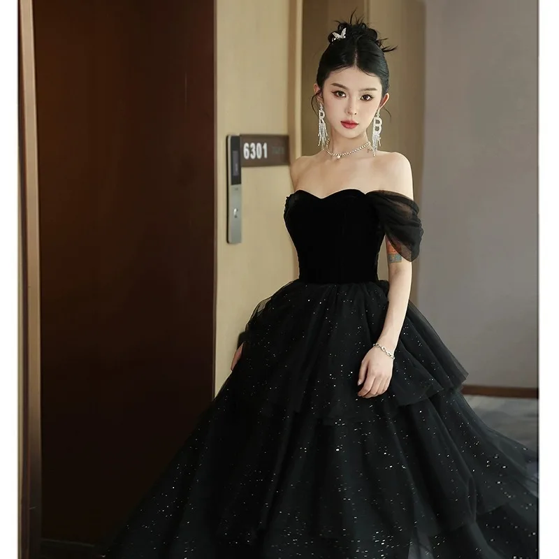 Black Evening Dress 2023 New Banquet Light Luxury Off Shoulder A-Line Ruffles Formal Prom Gowns Long Cocktail Party Dresses
Black Evening Dress 2023 New Banquet Light Luxury Off Shoulder A-Line Ruffles Formal Prom Gowns Long Cocktail Party Dresses