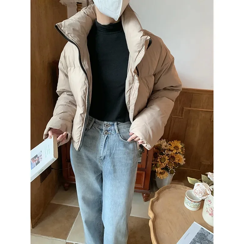 2023 New Winter Ladies Warm Stand Collar Parkas Stand Collar Solid Color Puffer Jacket Women Zipper Loose Cotton Coat Clothes
2023 New Winter Ladies Warm Stand Collar Parkas Stand Collar Solid Color Puffer Jacket Women Zipper Loose Cotton Coat Clothes