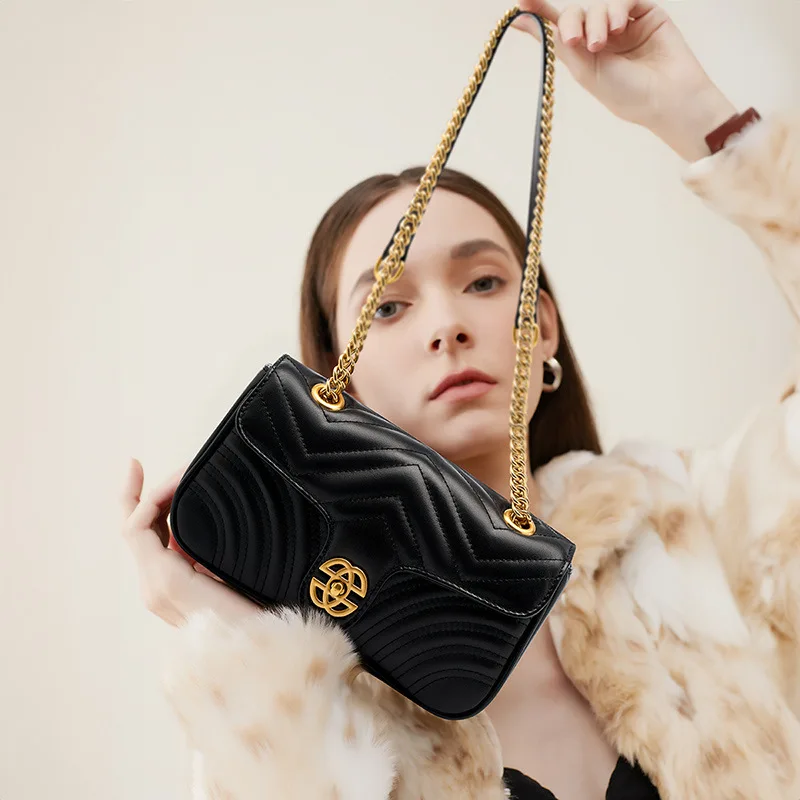 

Head Layer Cowhide Small Sachet Niche High-end Leather Women's Bag 2024 New Love Diamond Grid Chain Bag