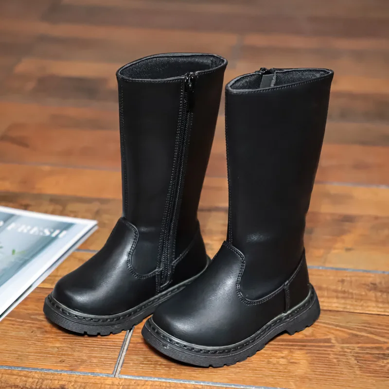 Children Fashion High Boots Boys Girls Plus Velvet Warm Romman Boots Pure Classic Black Quality Mircofiber Upper Baby Shoes
Children Fashion High Boots Boys Girls Plus Velvet Warm Romman Boots Pure Classic Black Quality Mircofiber Upper Baby Shoes
