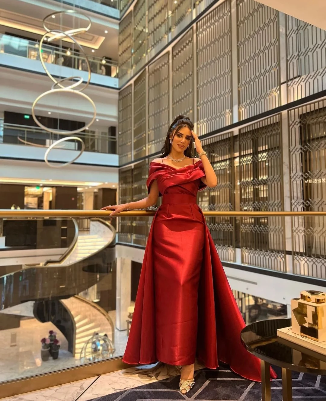 Other Shore Female Red Green Prom Dresses Floor-Length Off Shoulder Formal Occasion Dress 2023 Saudi Arabic فساتين كوكتيل
Other Shore Female Red Green Prom Dresses Floor-Length Off Shoulder Formal Occasion Dress 2023 Saudi Arabic فساتين كوكتيل