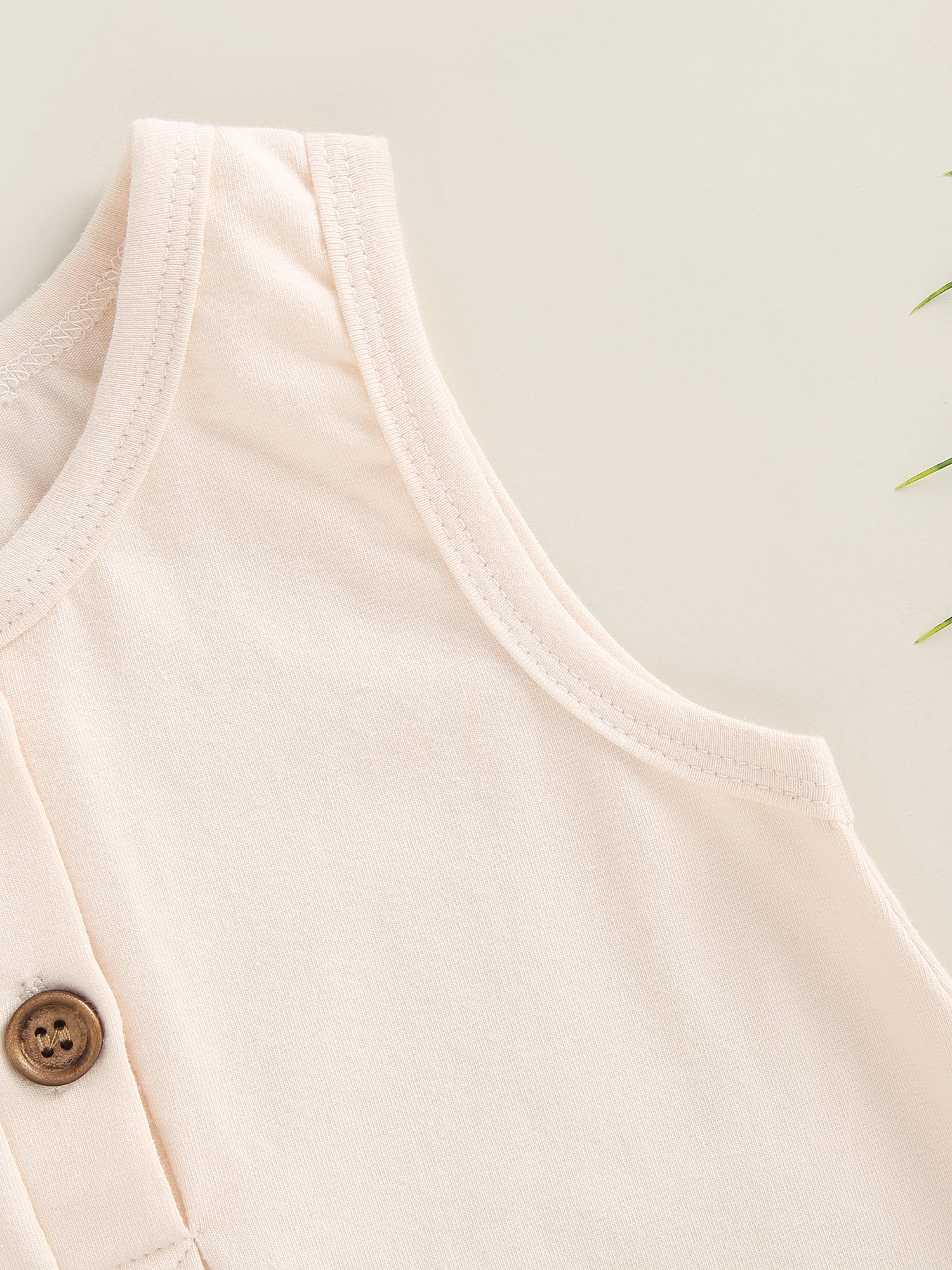 Cute Toddler Unisex Short Sleeve Jumpsuit Solid Color O Neck Button Romper for Summer Casual Wear
Cute Toddler Unisex Short Sleeve Jumpsuit Solid Color O Neck Button Romper for Summer Casual Wear