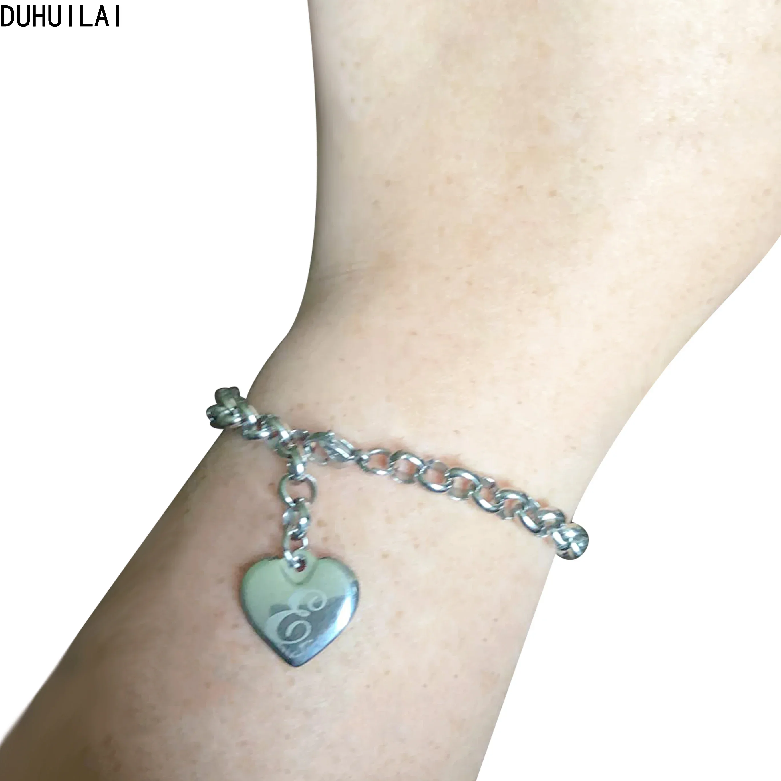 Personalized Women's and Children's Stainless Steel 26 Letter Heart Thick Chain Bracelet Adjustable Stylish High Quality Jewelry
Personalized Women's and Children's Stainless Steel 26 Letter Heart Thick Chain Bracelet Adjustable Stylish High Quality Jewelry