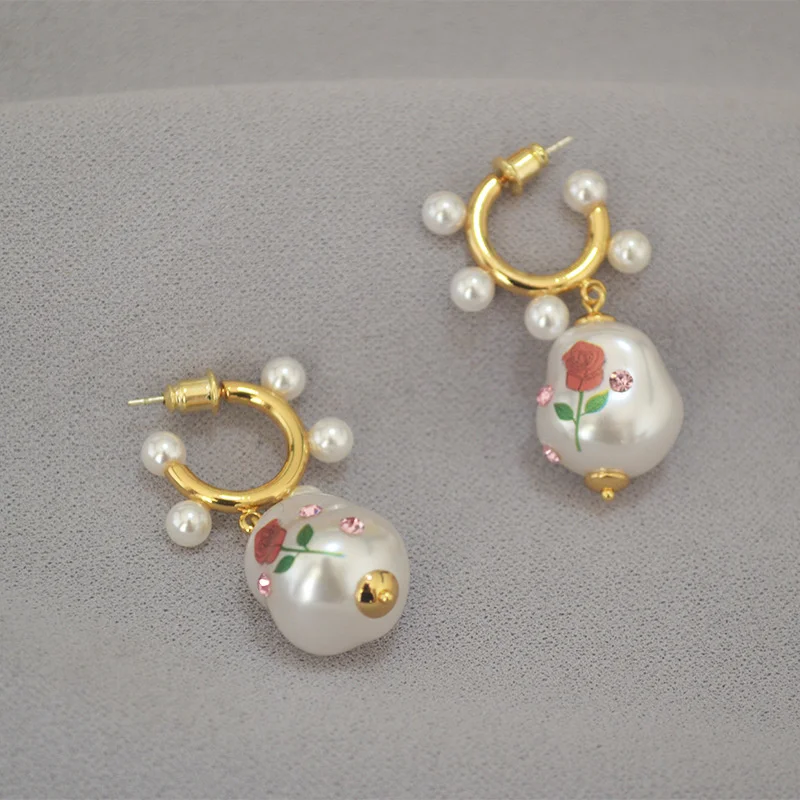 

French Irregular Baroque Imitation Pearl Rose Print INS Blogger Bai Baihe Same Style Earrings and