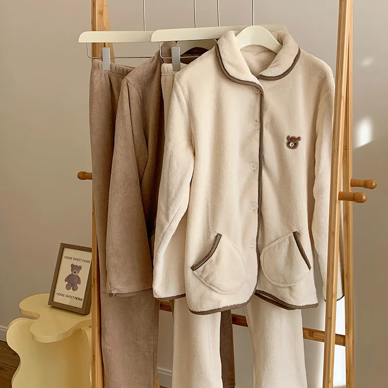 Winter Pajama Sets Women's Coral Fleece Thin Velvet Cute Lapel Cardigan Embroidered Bear Thickened Loungewear Pajamas for Women
Winter Pajama Sets Women's Coral Fleece Thin Velvet Cute Lapel Cardigan Embroidered Bear Thickened Loungewear Pajamas for Women