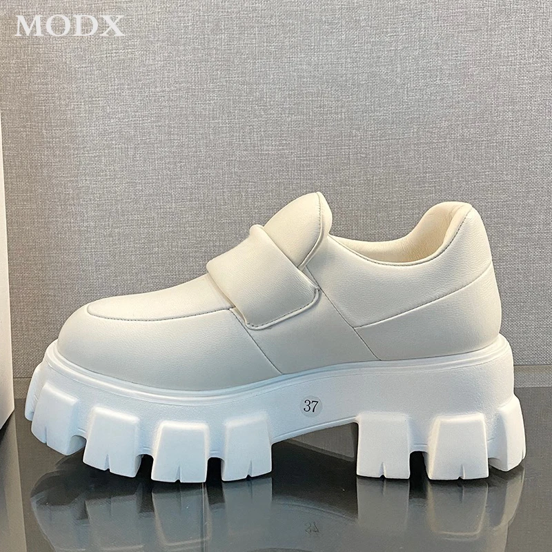 Genuine Leather Thick Sole Loafers 2023 New Women's Classic Platform Slip-on Flat Shoes Round Toe Lace-up Trainer High Quality
Genuine Leather Thick Sole Loafers 2023 New Women's Classic Platform Slip-on Flat Shoes Round Toe Lace-up Trainer High Quality