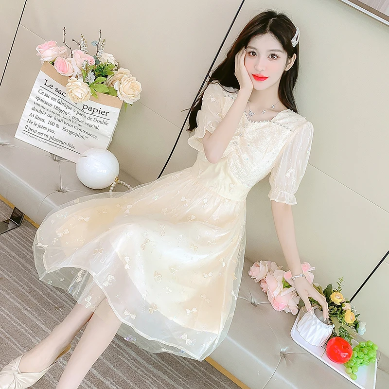 2022 New Champagne Gauze Embroidery Sequins Dress Fairy French Short Sleeve Square Neck Free Shipping
2022 New Champagne Gauze Embroidery Sequins Dress Fairy French Short Sleeve Square Neck Free Shipping