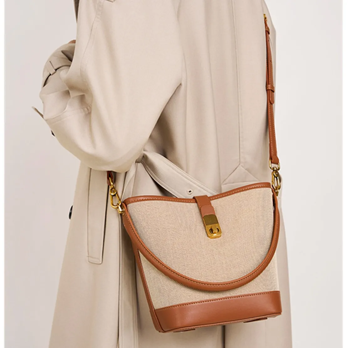 Maxdutti New Collection 2024 Spring High Quality Canvas And Cowhide Patchwork Bucket Bag Crossbody Handbag Woven Shoulder Bags
Maxdutti New Collection 2024 Spring High Quality Canvas And Cowhide Patchwork Bucket Bag Crossbody Handbag Woven Shoulder Bags