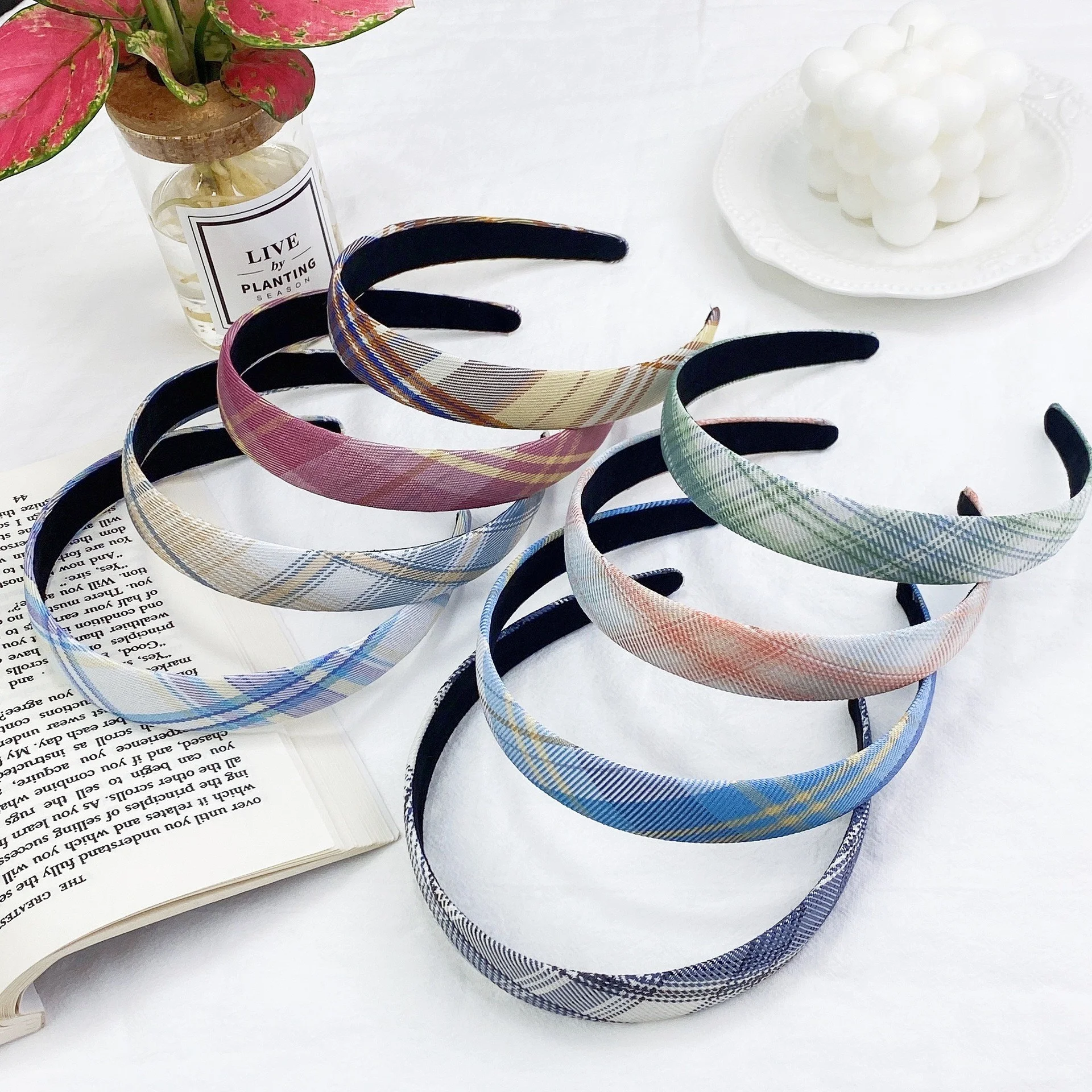 Spring Summer Cloth Color Plaid Striped Simple Hairbands For Woman Cute Sweet Wide Headband Fashion Accessories Student Casual
Spring Summer Cloth Color Plaid Striped Simple Hairbands For Woman Cute Sweet Wide Headband Fashion Accessories Student Casual