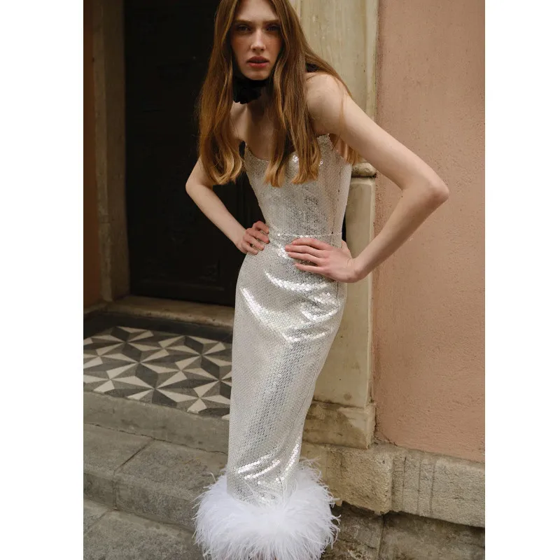 Women Sexy Long Style Bodycon Slim Bandage Dress Rayon Feather Sequined Fashion Sleeveless Celebrity Evening Party Dress
Women Sexy Long Style Bodycon Slim Bandage Dress Rayon Feather Sequined Fashion Sleeveless Celebrity Evening Party Dress