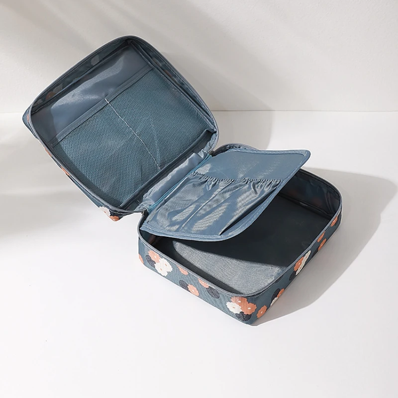 Outdoor Multifunction travel Cosmetic Bag Women Toiletries Organizer Waterproof Female Storage Make up Cases
Outdoor Multifunction travel Cosmetic Bag Women Toiletries Organizer Waterproof Female Storage Make up Cases