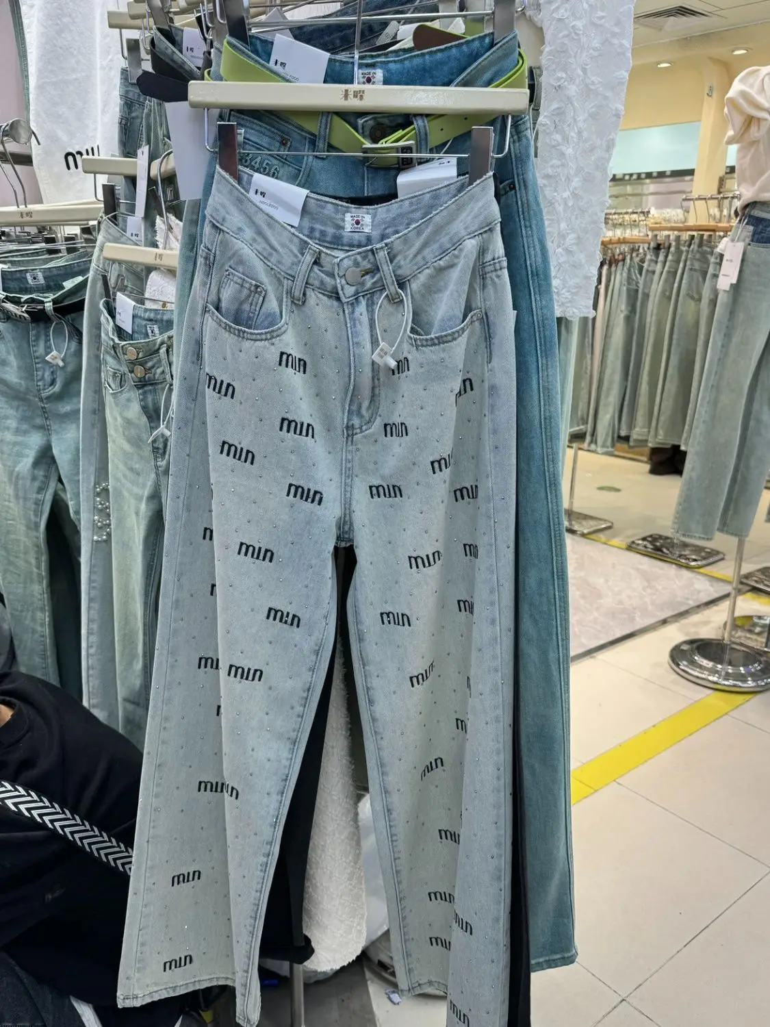 

Hot selling narrow edition letter hot diamond embroidered high waisted denim straight leg pants new fashionable wide leg pants