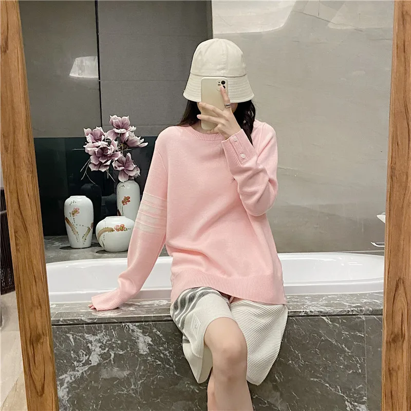 Autumn and Winter TB College Style Match Knitting Sweater Round Neck Pullover Small Number Long Sleeve Shirt
Autumn and Winter TB College Style Match Knitting Sweater Round Neck Pullover Small Number Long Sleeve Shirt