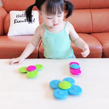 

Fidget spinner baby fun dining table and chair sucker 3 color rotating toy cartoon rotating sucker children's anti-stress toy