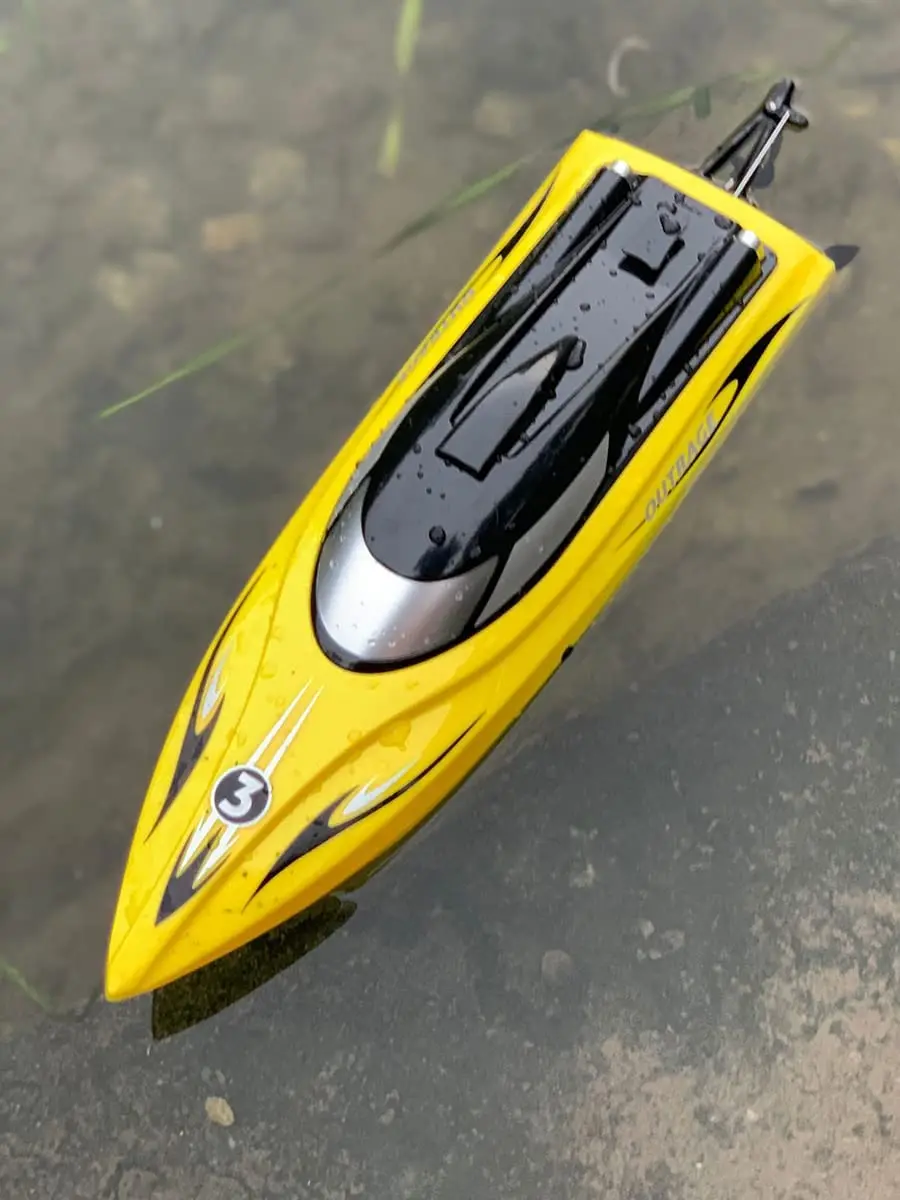 Faster 30km/h Small RC Boat Boat RC Brush Speed Boat 2.4G 4WD for Beginners Adult Boys 
Faster 30km/h Small RC Boat Boat RC Brush Speed Boat 2.4G 4WD for Beginners Adult Boys
