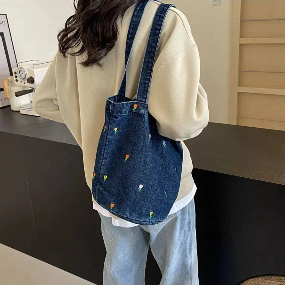 Fashion Handbag Bucket Bag Large Capacity Versatile Tote Bag Embroidered Flower Underarm Bag Women Fashion Handbag Bucket Bag Large Capacity Versatile Tote Bag Embroidered Flower Underarm Bag Women