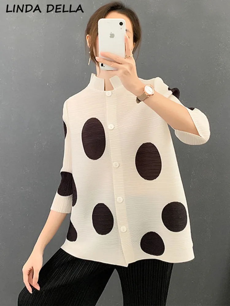 LINDA DELLA Summer Fashion Designer Vintage Polka Dot Shirt Coats Women's Stand Collar Single Breasted Loose Casual Shirt Coats
LINDA DELLA Summer Fashion Designer Vintage Polka Dot Shirt Coats Women's Stand Collar Single Breasted Loose Casual Shirt Coats