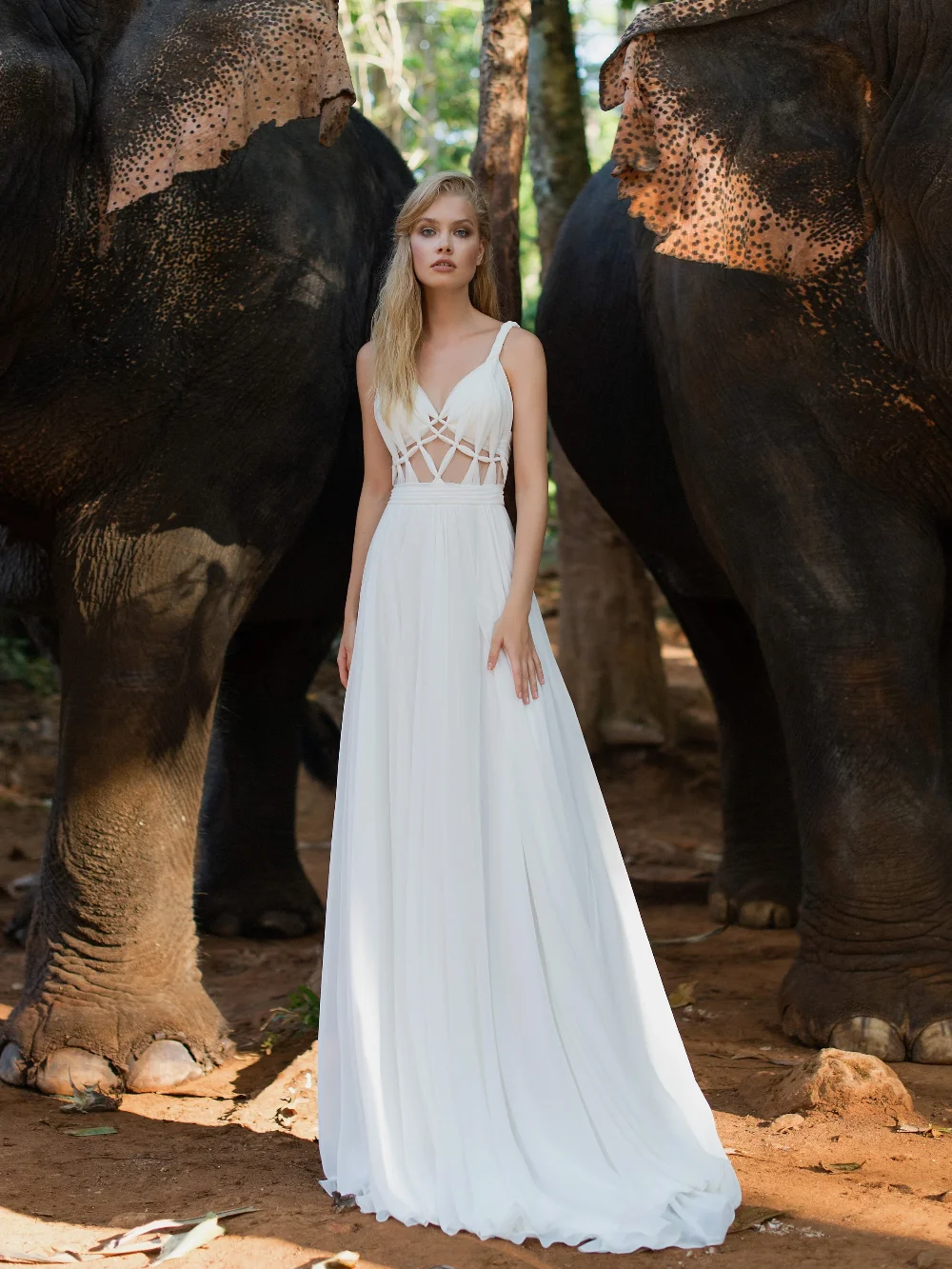 Graceful A Line Wedding Dress Chiffon V Neck With Spaghetti Straps Sleeveless With Sweep Train Backless Vestido De Noiva
Graceful A Line Wedding Dress Chiffon V Neck With Spaghetti Straps Sleeveless With Sweep Train Backless Vestido De Noiva