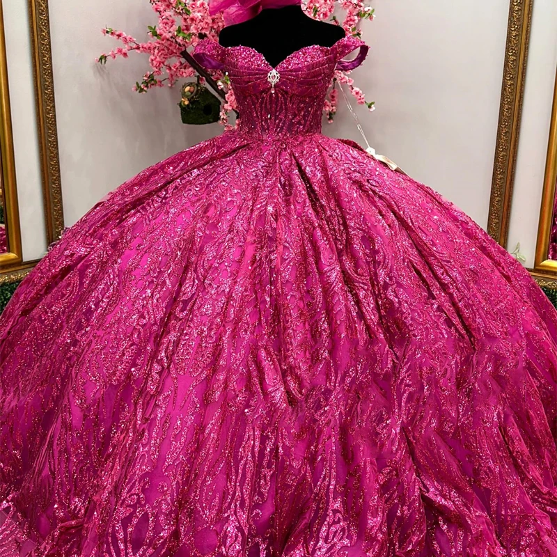Роскошное мексиканское розово-красное милое платье 16 Quinceanera Vestidos De XV 15 лет Одежда для выпускного вечера и вечеринки пышные бальные платья 2024 Robe De Mariee
Роскошное мексиканское розово-красное милое платье 16 Quinceanera Vestidos De XV 15 лет Одежда для выпускного вечера и вечеринки пышные бальные платья 2024 Robe De Mariee