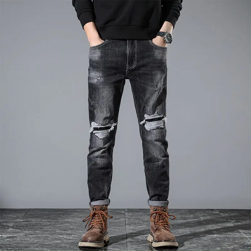 New distressed jeans for men's Korean trendy and trendy slim fitting elastic small foot casual pants ripped skinny jeans men
New distressed jeans for men's Korean trendy and trendy slim fitting elastic small foot casual pants ripped skinny jeans men