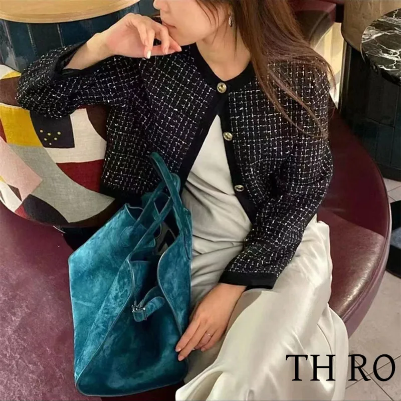 TH RO Classic Women's Handbag Women's 15 inch Margo Green Suede Silver Hardware Accessories Large Capacity Handbag
TH RO Classic Women's Handbag Women's 15 inch Margo Green Suede Silver Hardware Accessories Large Capacity Handbag
